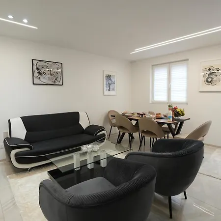 Les Du Lion アパート ロスハイム